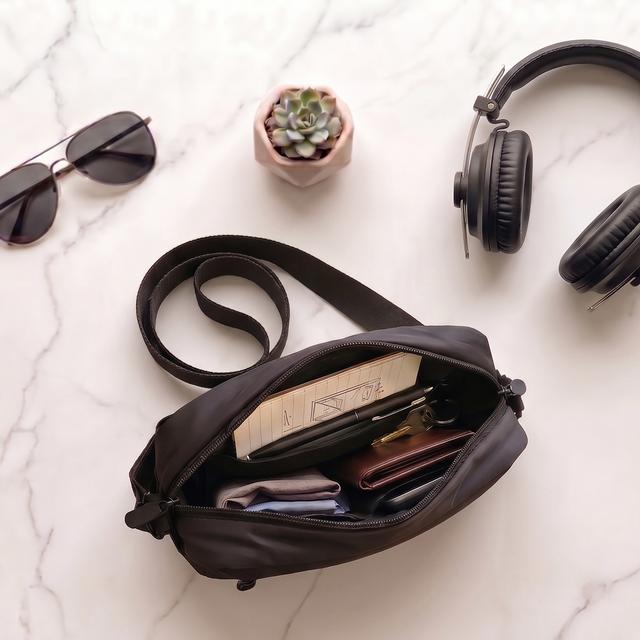 ALL IN SMALL (Crossbody-Bag)