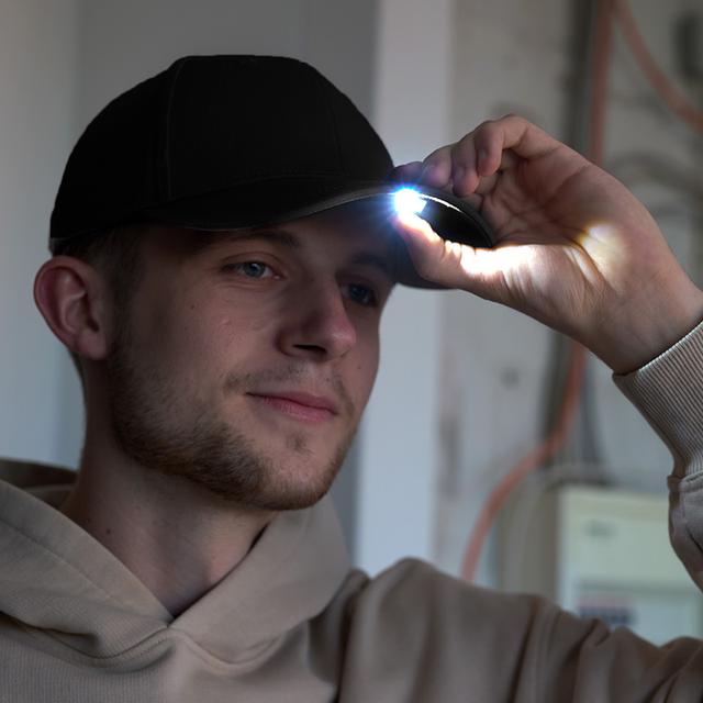 BEAM, black (Unisex-Cap mit Magnet-LED)