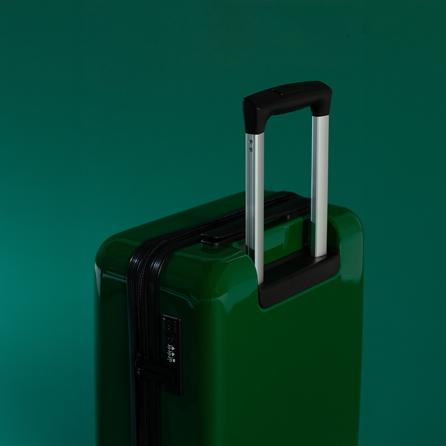 TRAVEL PRO, dunkelgrün (Reisekoffer - 65 cm)